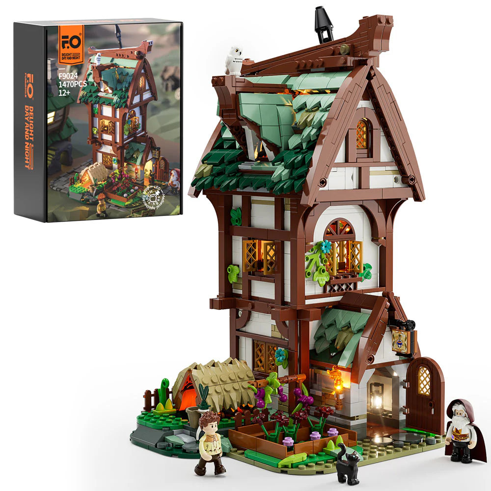 Funwhole Medieval Apothecary Shop Set F9024 – 1470-piece set with LED lights, detailed house, garden, minifigures, and accessories