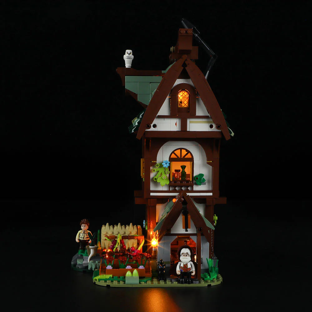 Funwhole Medieval Apothecary Shop Set – 1470-piece potion shop with minifigures, glowing LED lights, and a magical garden