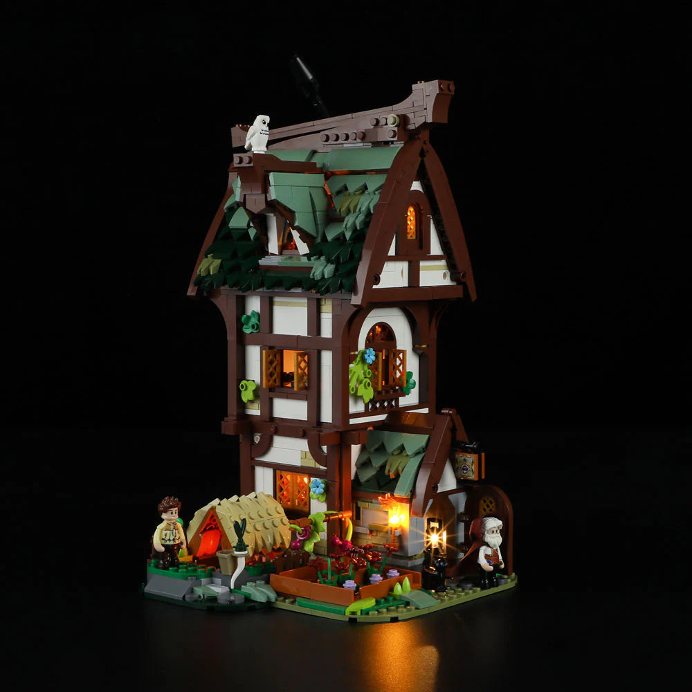 Funwhole Medieval Apothecary Shop Set – 1470-piece illuminated building with a potion shop, garden, minifigures, and LED lights