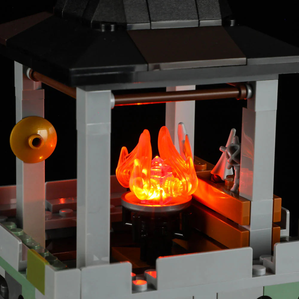Funwhole Medieval Watchtower Set F9027 – Illuminated signal beacon with glowing flames atop the medieval castle tower