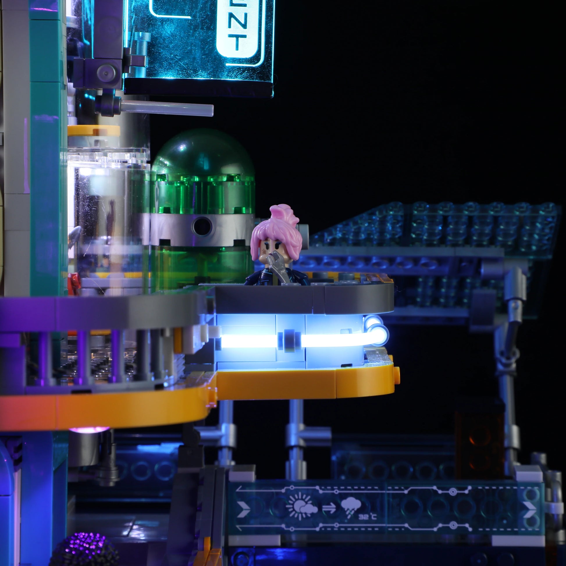 Lumibricks (Formerly Funwhole) F9042 Cyberpunk Apartment balcony with pink-haired minifigure and neon LED lights at night