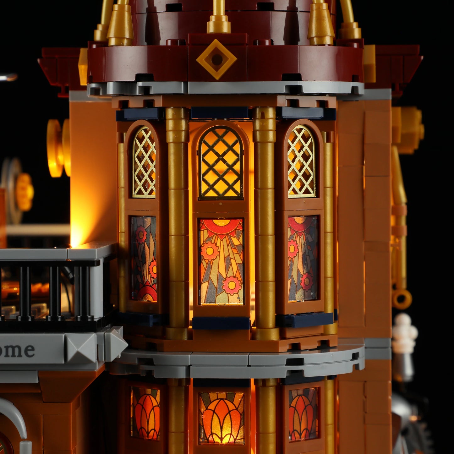 Lumibricks F9050 Steampunk Flying Club illuminated stained glass bay windows with gold columns and Victorian architectural details